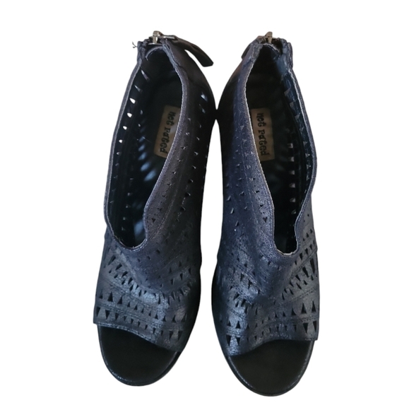 Not Rated Women's Groove Thang Back Zip Closure Ankle Booties Sz 7.5 - Picture 2 of 7